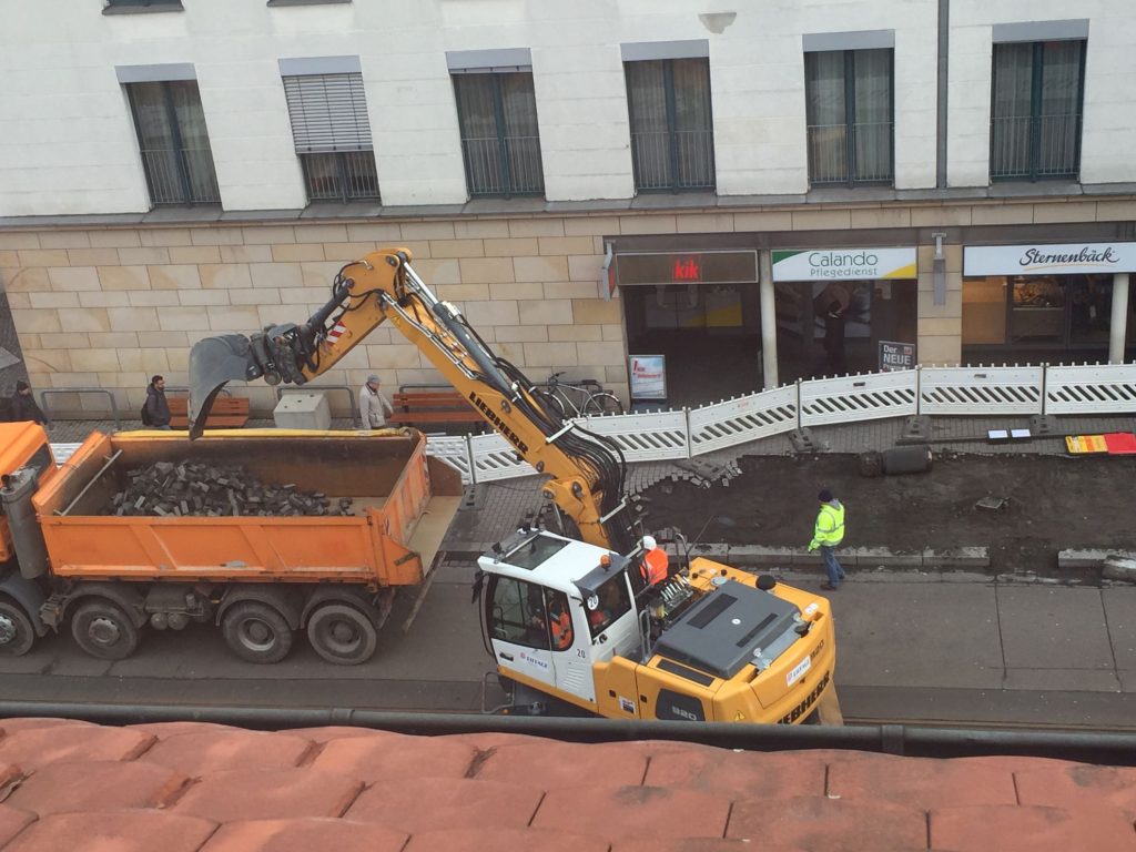 Arbeiten vor unserer Haustür.