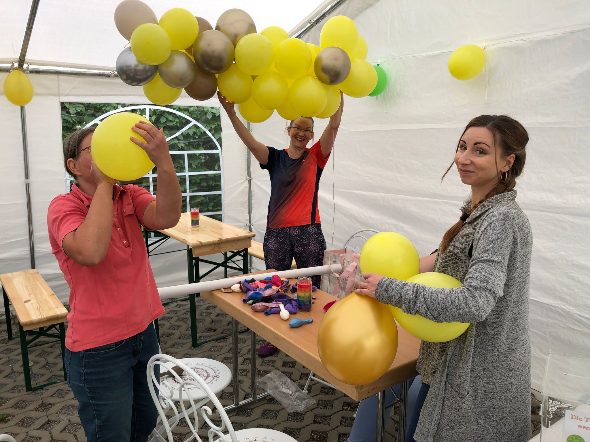 Aufbau für den 15. Calando-Geburtstag